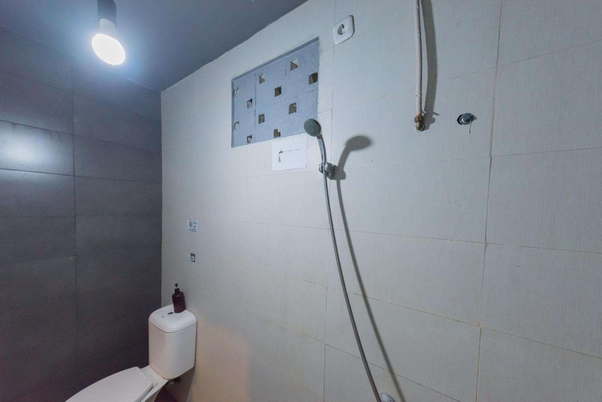 Urbanview Hotel Cianjur City Park By Reddoorz Exterior foto